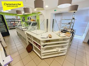 Idéal investisseur  immeuble mixte loué à vendre à MARCEY LES GREVES (50300) 10 pièce(s) 1