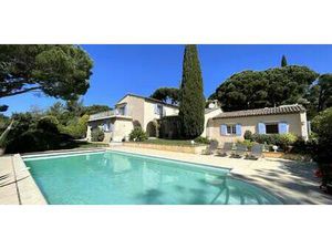 Propriété avec piscine et jardin La Croix-Valmer (83)
