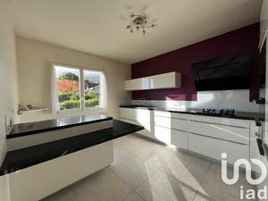 Vente maison 6 pièces 197 m² Saint-Nazaire-les-Eymes (38330)
