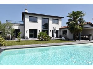 Vente maison 7 pièces 210 m² à Quincieux (69650)  740 000 €