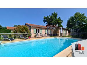 Vente maison 6 pièces 136 m² Charly (69390)