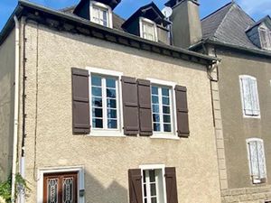Vente maison 4 pièces 137 m² à Oloron-Sainte-Marie (64400)  130 000 €