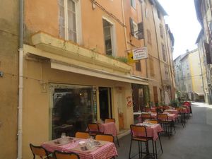 PIZZERIA au feu de bois/RESTAURANT au coeur du centre ville de RIEZ LA ROMAINE (04)  PAYS 
