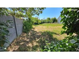 Terrain 339 m² GENETS