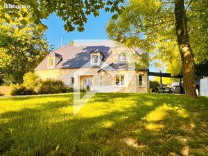 Maison 7 pièces 261 m²