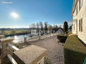 Propriété 9 pièces 245 m²