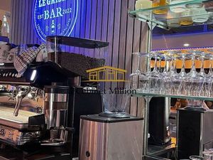 Bar  restaurant 341 m² Vic-la-Gardiole