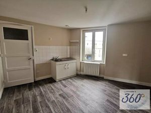 À louer – Appartement T3 pièces de 45 m² au cœur de Monsols (Deux-Grosnes)