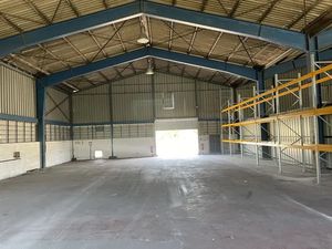 À LOUER – ENTREPÔT 350 m2 idéal stockage ou activité artisanale– VILLENEUVE-SUR-LOT (Rive 