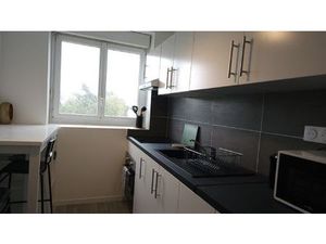 Location appartement 2 pièces 82 m² à Beauvais (60000)