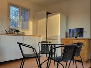 Location meublée appartement 2 pièces 30 m² à La Seyne-sur-Mer (83500)  750 €