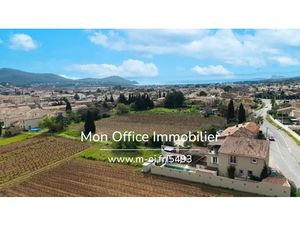 Vente maison 5 pièces 144 m² à Saint-Cyr-sur-Mer (83270)  649 000 €