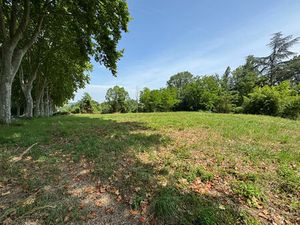 A VENDRE : TERRAIN PLAT ET VIABILISE A CASTAGNAC 1511m2 m2