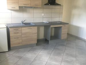 Location appartement 2 pièces 40 m² à Vire (14500)  315 €