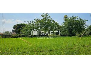 Beau terrain constructible à la campagne à 5 kms de Dignac