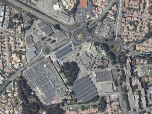 LOCATION LOCAL COMMERCIAL - 1200 m2 - ISTRES