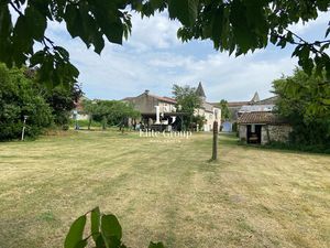 A VENDRE PROPRIÉTÉ AVEC 2 MAISONS- 8 PIÈCES - 220M²