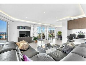 Appartement de luxe à vendre dans le quartier Cannes Marina-La Roubine