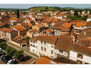 Vente maison 6 pièces 184 m² à Charlieu (42190)  548 000 €