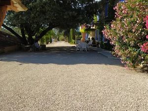 Location meublée maison 3 pièces 120 m² à Pertuis (84120)  1 500 €