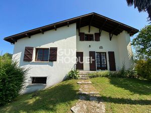 Maison familiale de 121m²  terrain 638m² proche d'Orthez