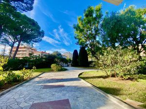 Location appartement 1 pièce 32 m² à Nice (06200)