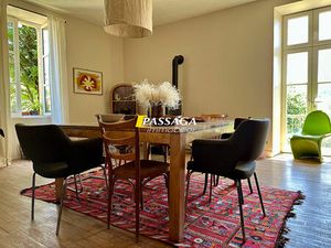 Vente maison 8 pièces 220m2 Saint-Saturnin-de-Lenne 12560 - 249000 € - Surface Privée