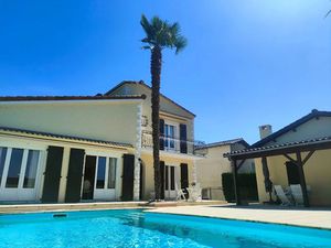Vente villa 6 pièces 175 m² à Saint-estephe (24360)  336 000 €