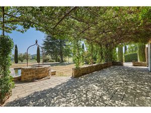 Vente maison 6 pièces 200 m² à Cucuron (84160)  1 260 000 €