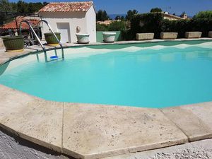 Location meublée appartement 1 pièce 25 m² à Meyrargues (13650)  600 €