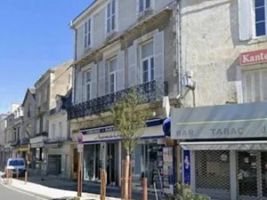 Vente locaux professionnels 140 m² à Argenton-sur-Creuse (36200)  121 000 €