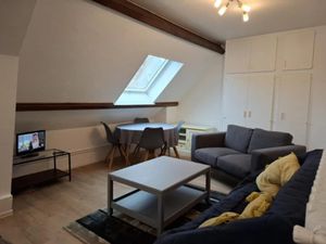 Location meublée appartement 2 pièces 32 m² à Ballancourt-sur-Essonne (91610)  760 €