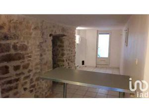 Vente Appartement 2 pièces à Saint-Maximin-la-Sainte-Baume (83470) : à vendre 2 pièces / 3