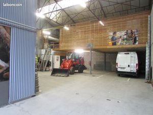 Local industriel 425 m²