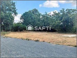 Terrain 1097 m² MAUZE-SUR-LE-MIGNON