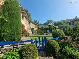 Ferme 10 pièces 280 m²