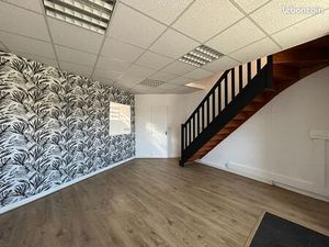 Local 43 m² ORGERES EN BEAUCE