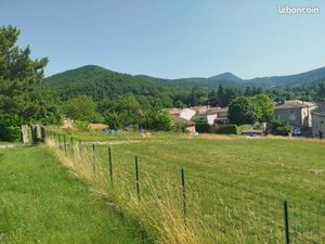 Terrain 860 m² Combovin