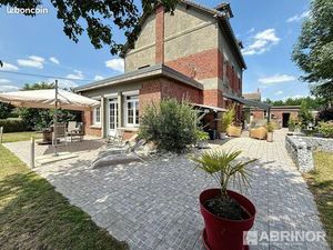 Maison 7 pièces 220 m²