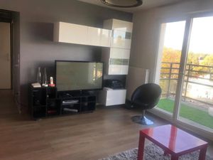 Location meublée appartement 2 pièces 48 m² à Verneuil-sur-Seine (78480)  850 €