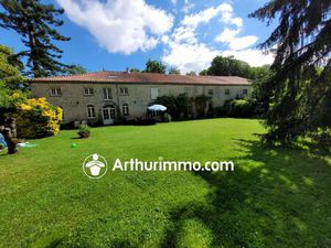 Vente Maison 7 pièces 215 m2 à Blanzay-sur-Boutonne