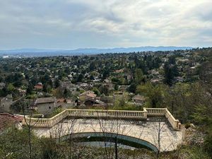 Terrain d'exception ! Vue dominante sur Lyon et les Monts d'Or ! 3 850 m²
