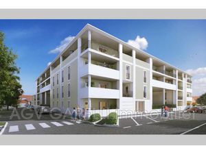 Vente appartement 1 pièce 32 m² à La Londe-les-Maures (83250)  170 000 €