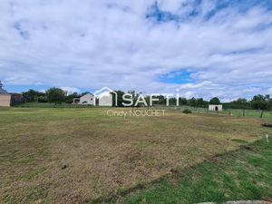 Vente terrain 819 m² à Les Rairies (49430)  33 000 €