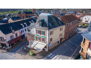 Vente immeuble 490 m² à Saint-Christophe-Vallon (12330)  123 000 €