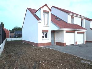 Vente maison 4 pièces 85 m² à Petite-Forêt (59494)  191 500 €