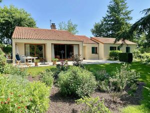 Achat Maison 7 pièces 156m² BIARD 86580