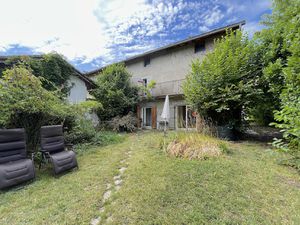 Maison avec dépendances et Terrain constructible