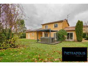 Maison familiale avec jardin arboré et jacuzzi – 175 m² habi