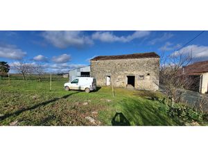 Vente maison 4 pièces 135 m² à Saint-Hilaire-des-Loges (85240)  45 000 €